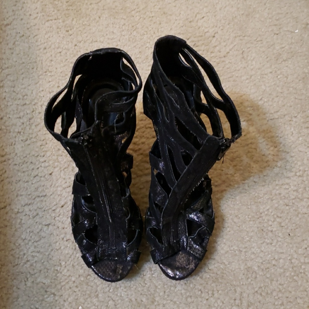 Womens black heels